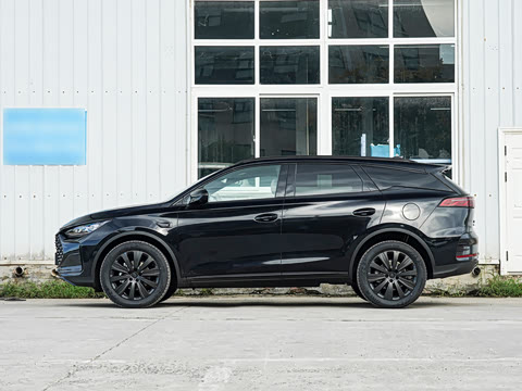 2025 BYD Tang DM-i Image 3